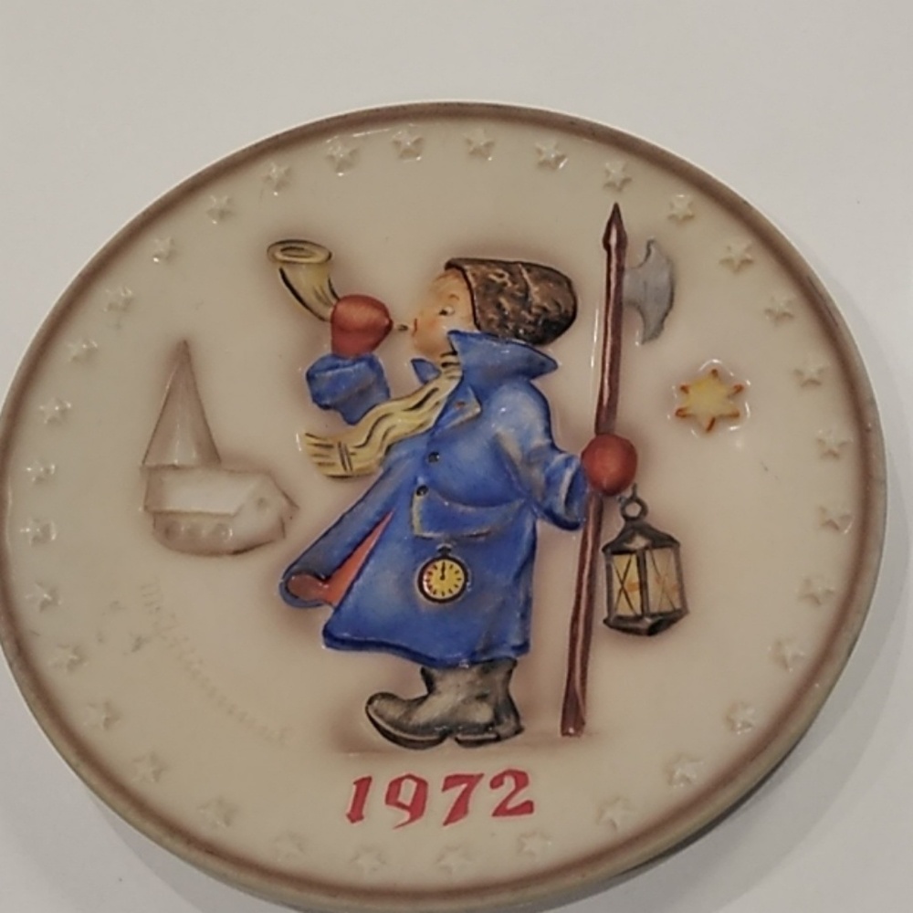 Two W Goebel-Porzella fabrik/M.J.Hummel Plates